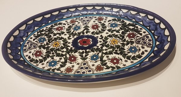 Decorated Oval Plate (27cm)